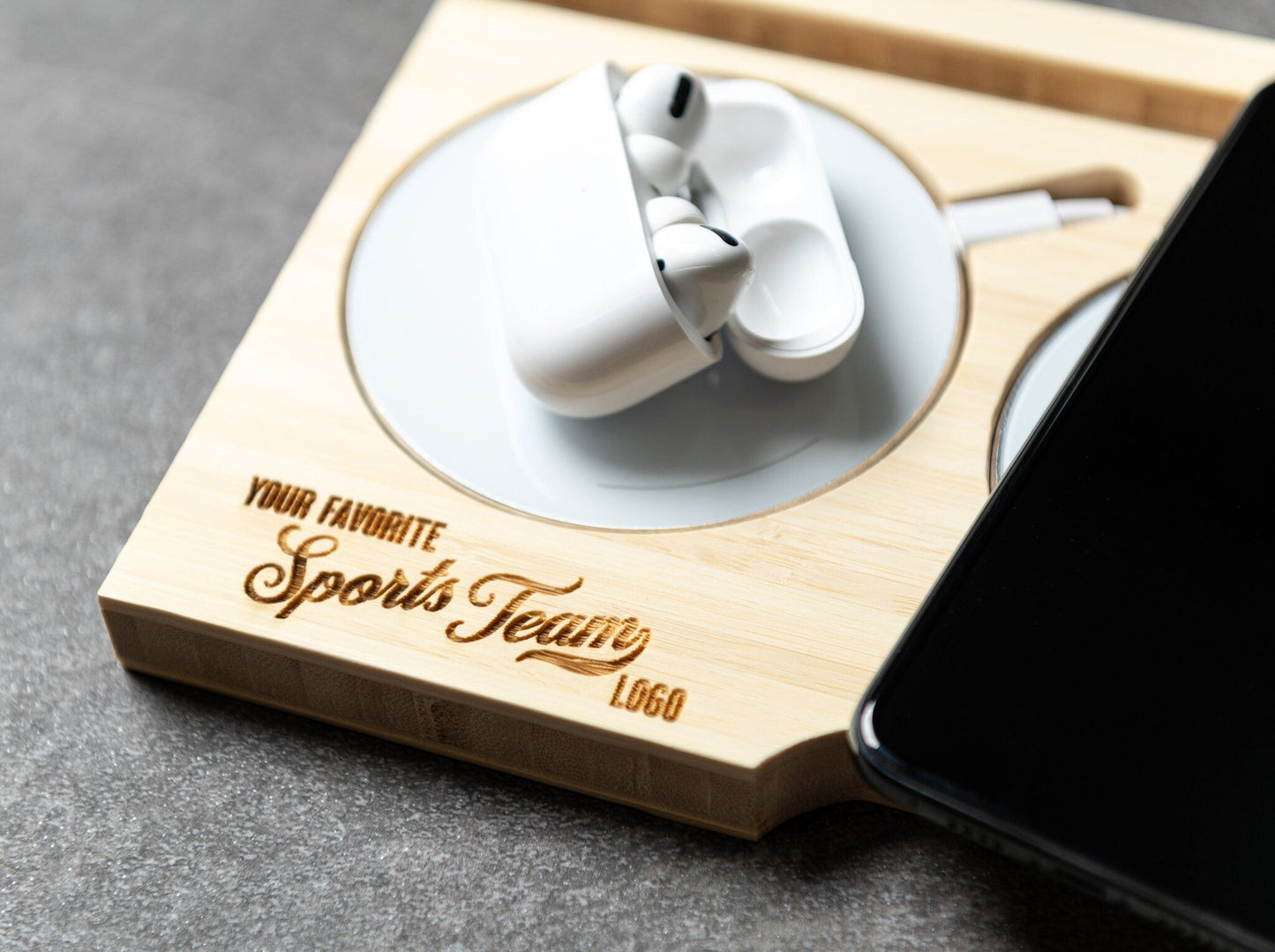 Personalized Wireless Charging Station - Apple