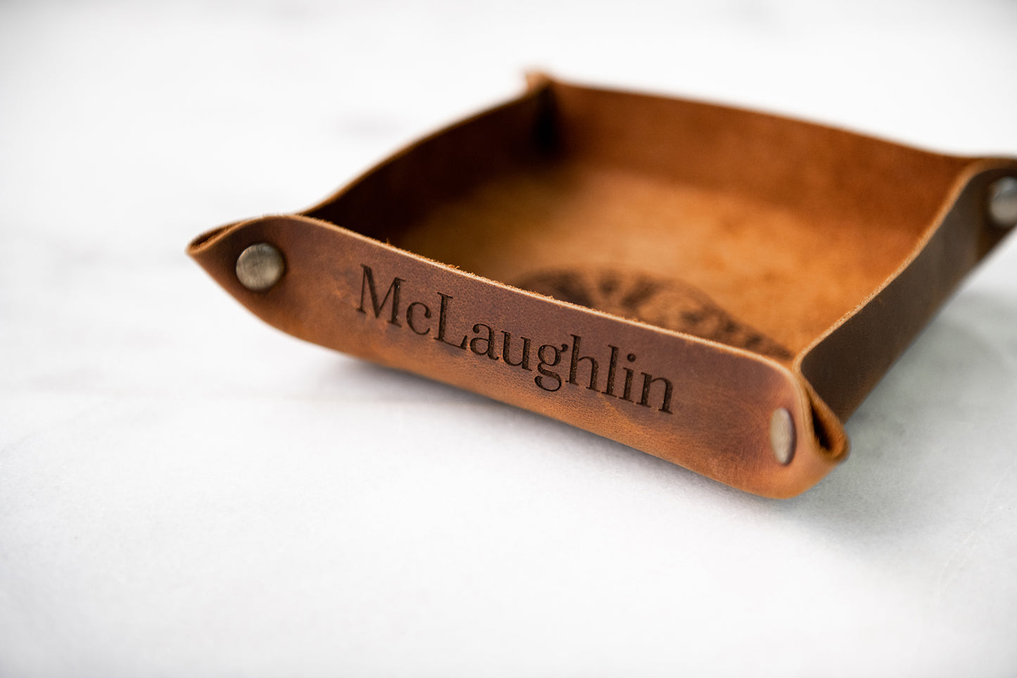 The Melbourne Personalized Leather Snap Valet